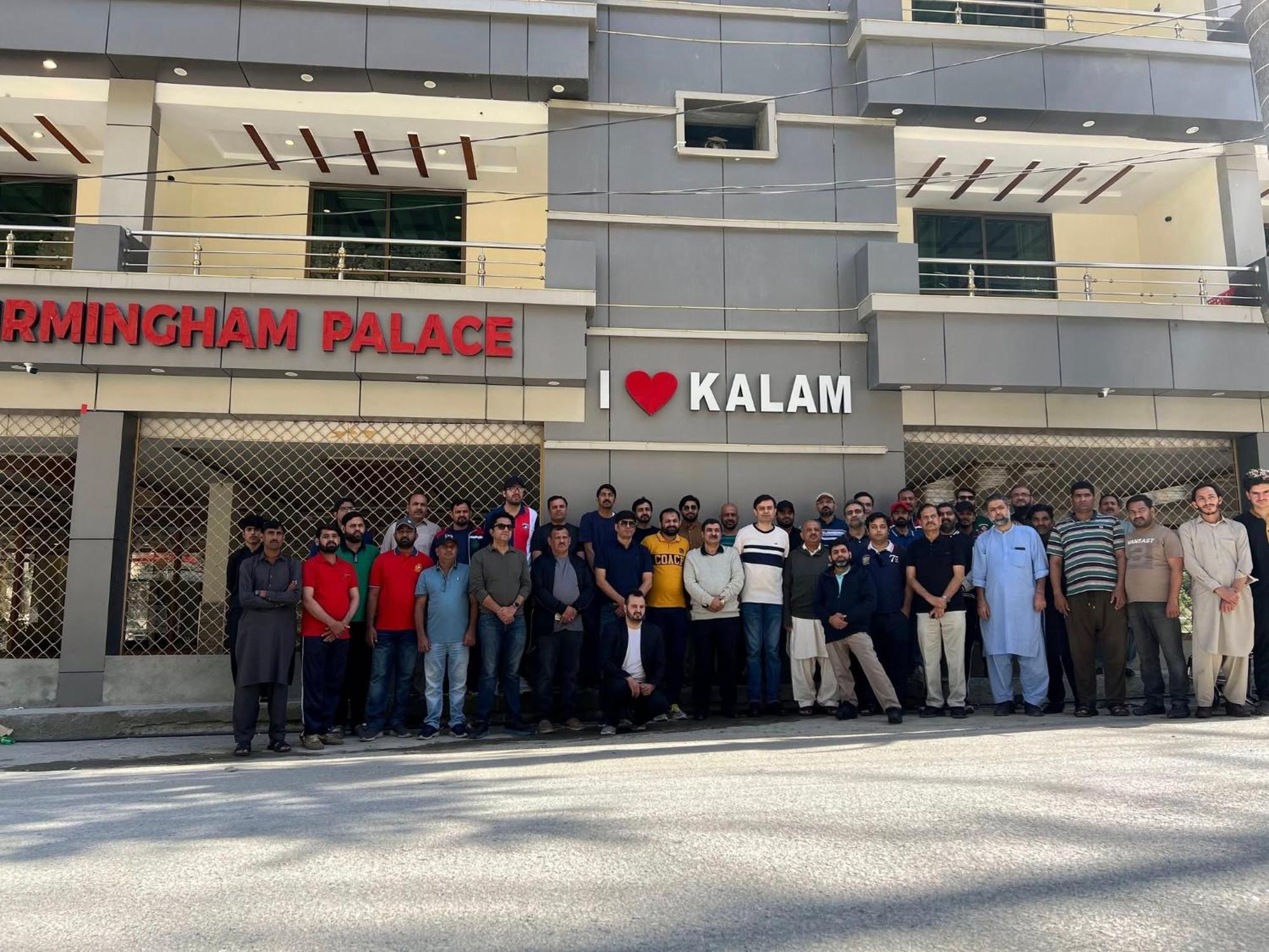 Hotel Birmingham Palace Kalam By Khan Familia Екстериор снимка